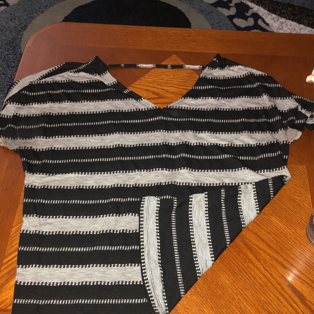 Black & gray striped t-shirt